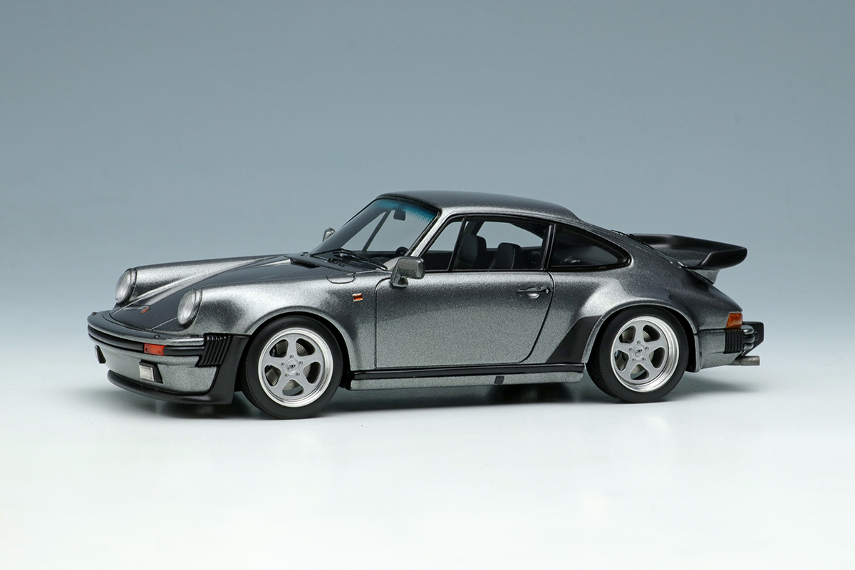 Make Up Co., Ltd. / Porsche 930 turbo 1988