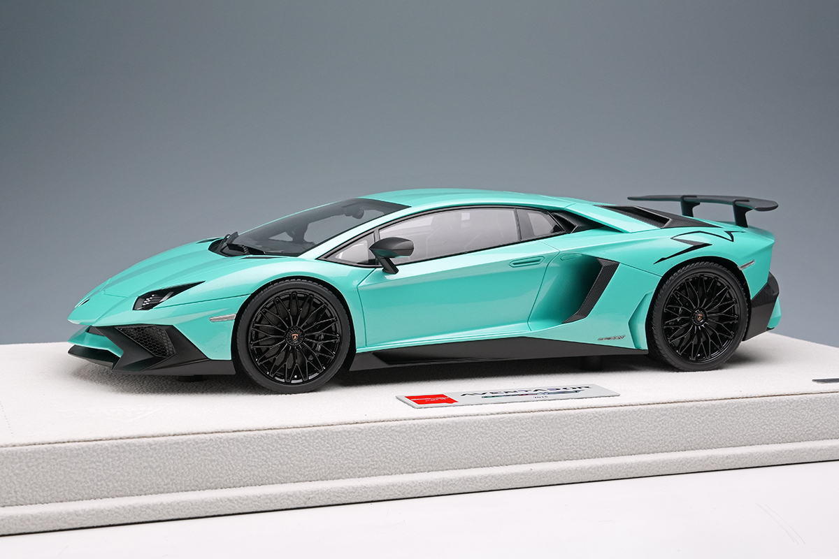 Make Up Co., Ltd. / Lamborghini Aventador LP750-4 SV 2015