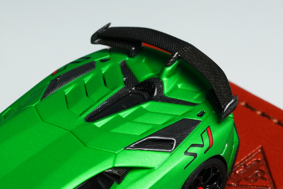 Titan64 ランボルギーニ アヴェンタドール SVJ